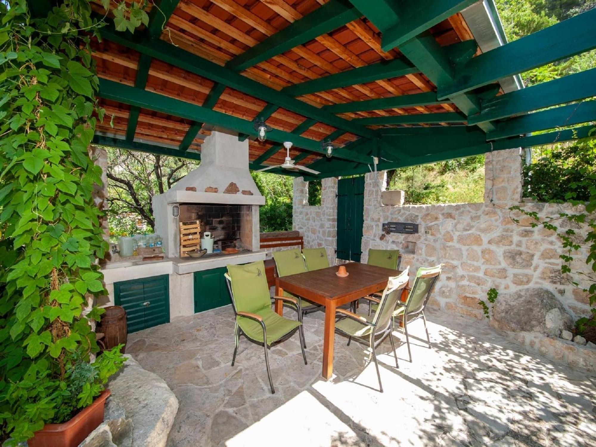 Luxurious Holiday Home In Makarska With Jacuzzi Exteriér fotografie