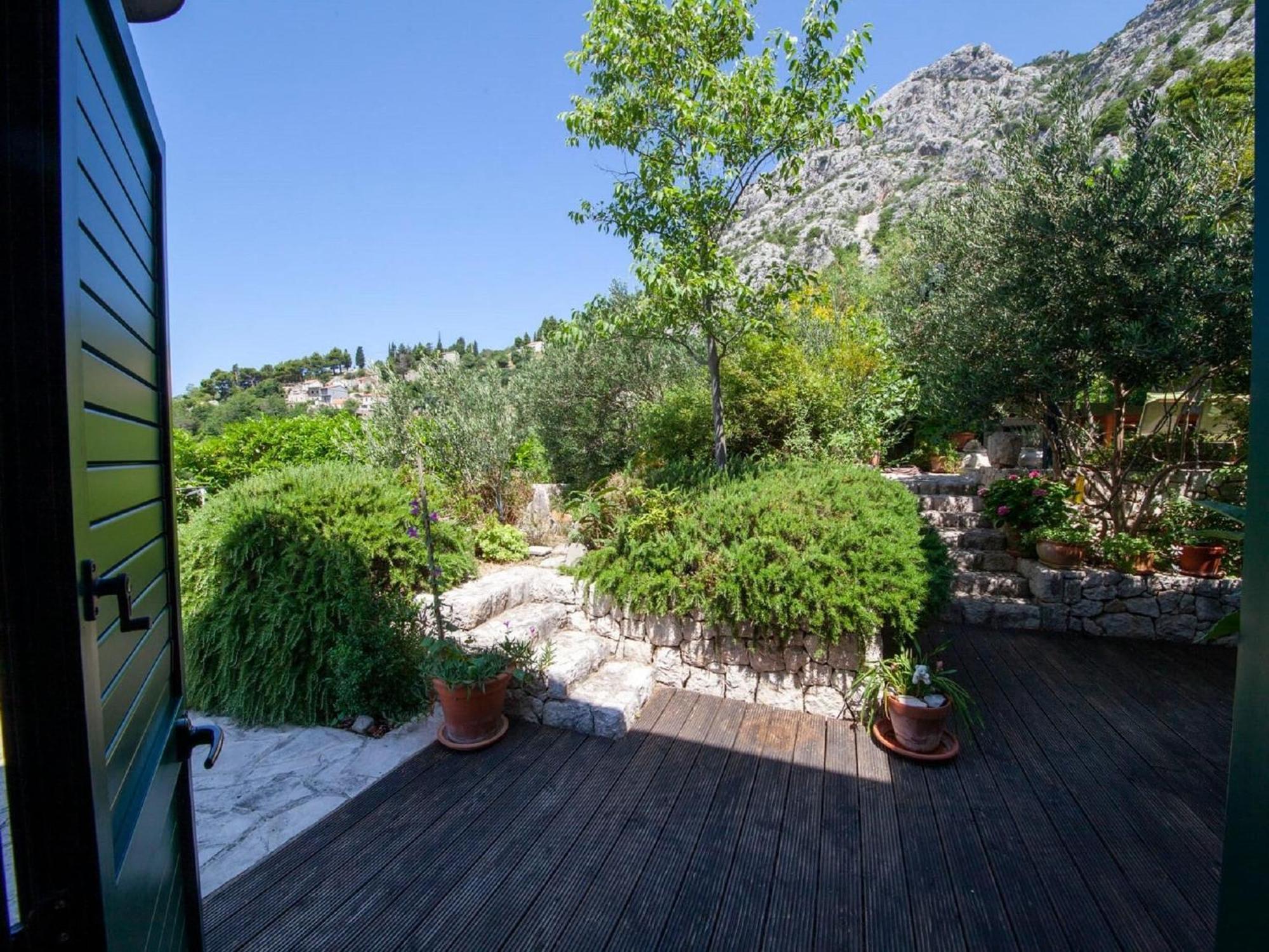 Luxurious Holiday Home In Makarska With Jacuzzi Exteriér fotografie